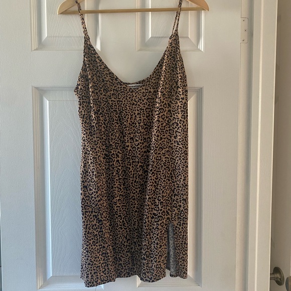 Reformation Marlowe Mini dress in Bengal cheetah print, size M - Picture 3 of 5